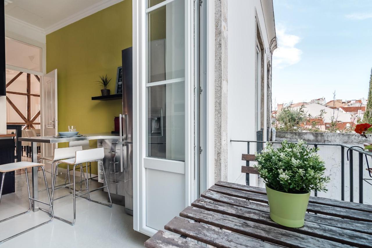 Elegant 3 Bedroom Flat With View In Principe Real Lisboa Exterior foto